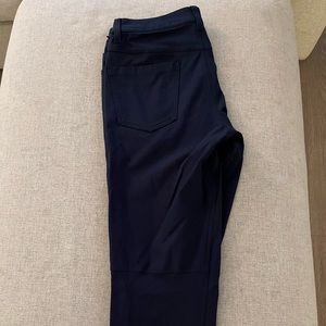Lululemon ABC Pant Slim Size 31 (Navy)